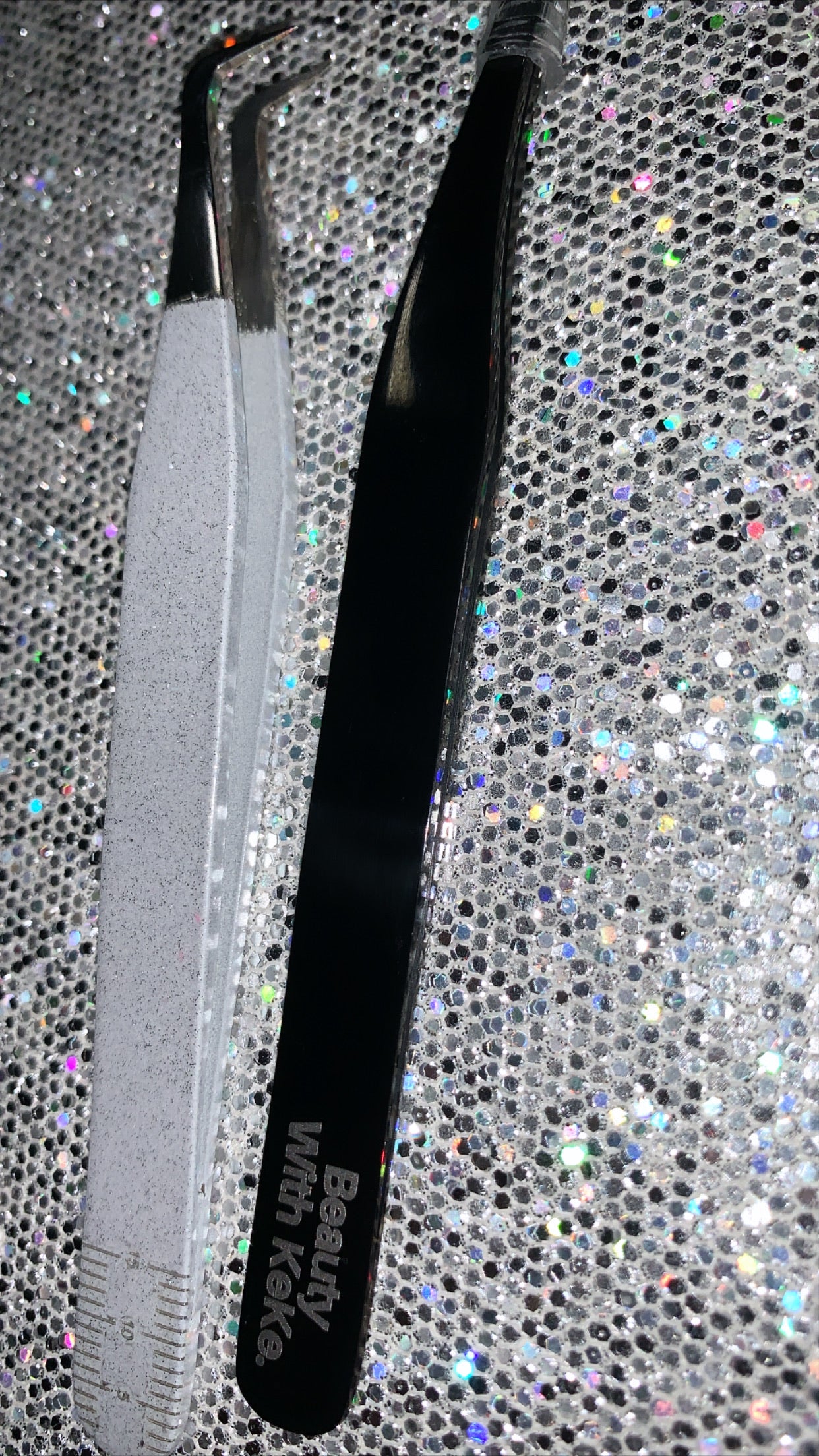 RULE The World Tweezer